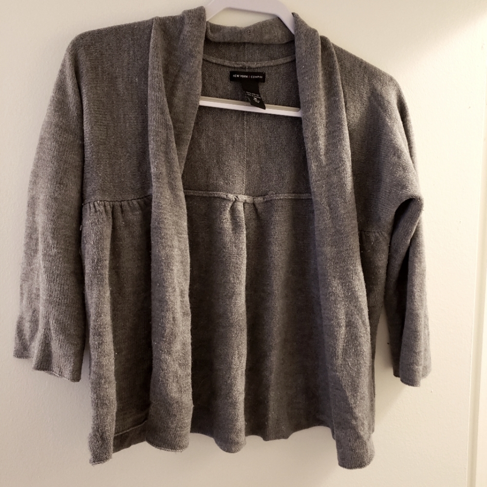 New York and Company gray knit sweater size M